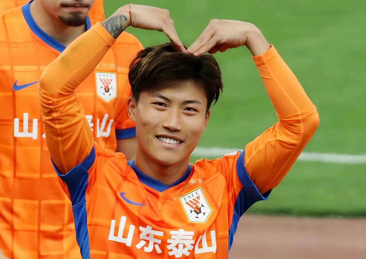 开云app下载-包含太狠了！山东泰山围绕NBA总决赛临场应变深圳男篮防线松动备战中超，窗口期广州队调整名单以备国王杯的词条